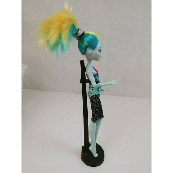 Monster High 11" Lagoona Blue Beach Party Doll - Picture 2 of 6